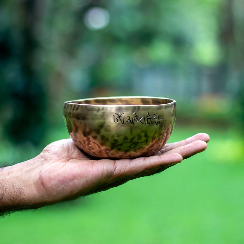 Full Moon Singing Bowls – All Sizes